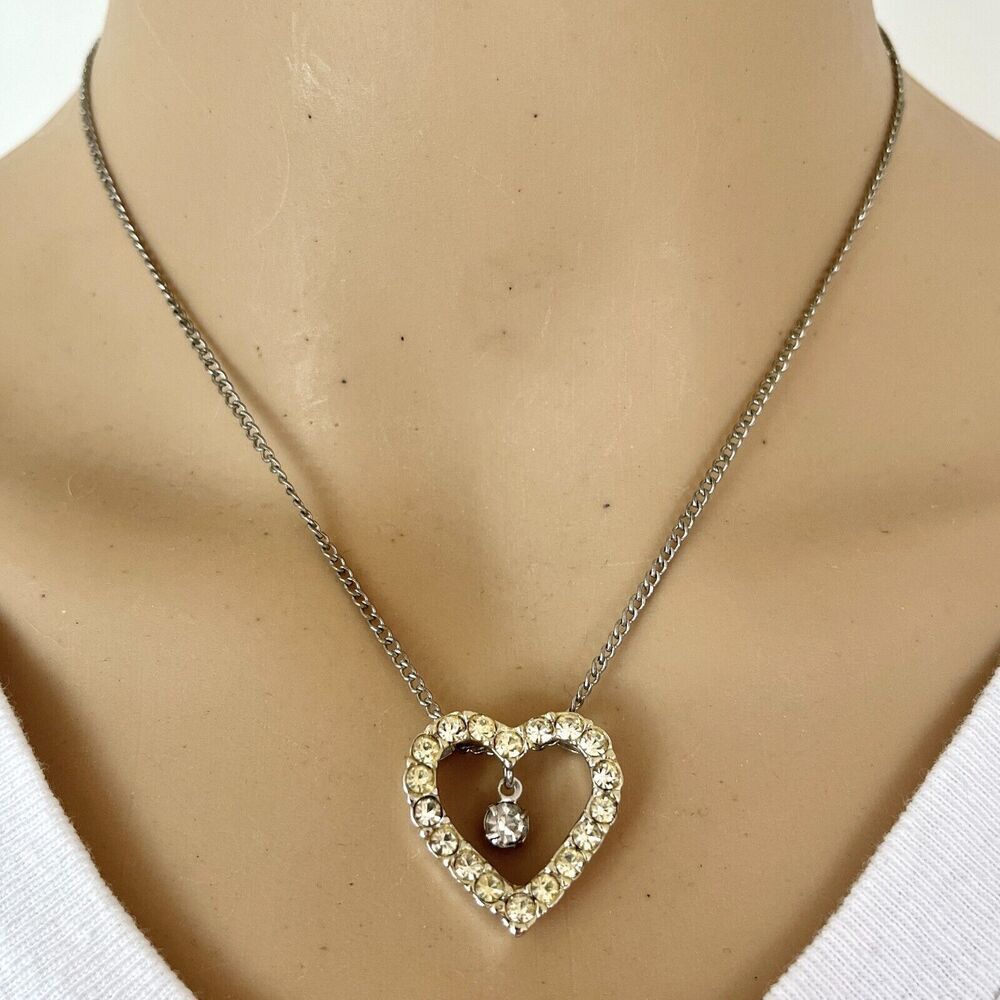 Vintage Necklace Rhinestone Heart Pendant Cable Chain Box Clasp Closure